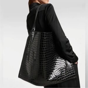 Loubiton Elegant Black Crocodile-Embossed Tote Bag